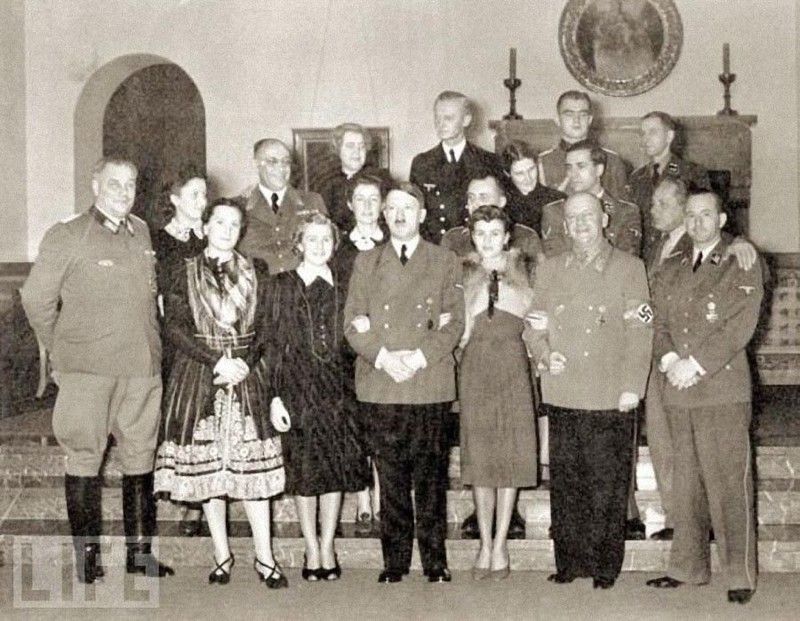 Редкие фотографии жены Адольфа Гитлера Евы Браун