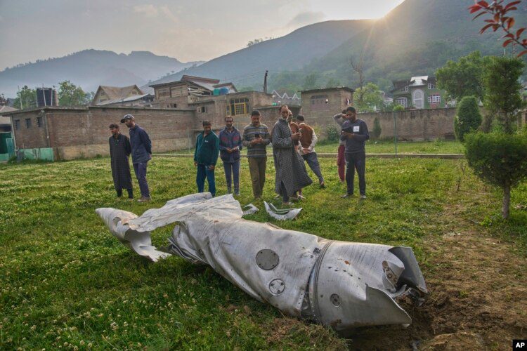Pakistan and India claim fatalities due to mutual attacks