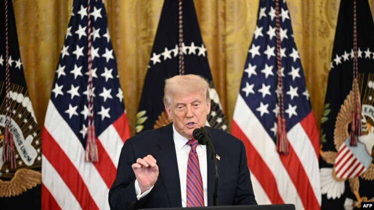 Трамп подал иск против газеты WSJ и ее владельцев