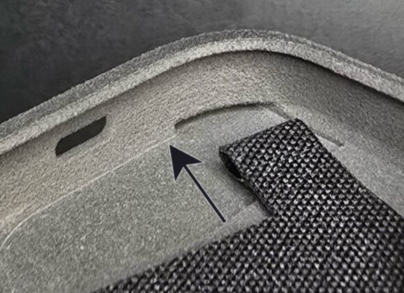 Инженер придумал чехол, добавляющий USB-C старым iPhone