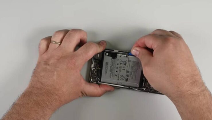 Nothing Phone (3) получил только 3 из 10 за ремонтопригодность от iFixit