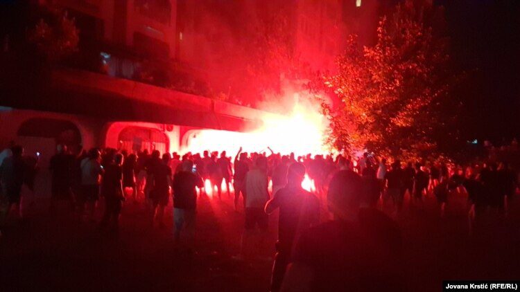 Clashes erupt in Serbia, dozens injured