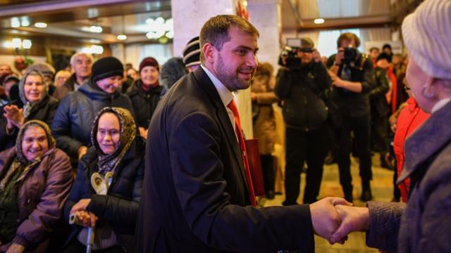 Расследование Би-би-си: финансируемая Россией сеть фейковых новостей стремится сорвать выборы в европейской стране