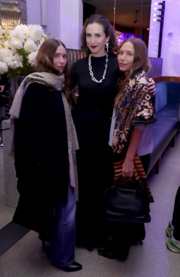 Сестры Олсен удивили поклонников появлением на вечеринке W Magazine в Нью-Йорке (фото)