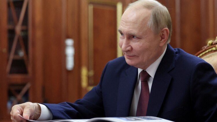 В РФ заявили, что все еще готовятся к саммиту Путина и Трампа