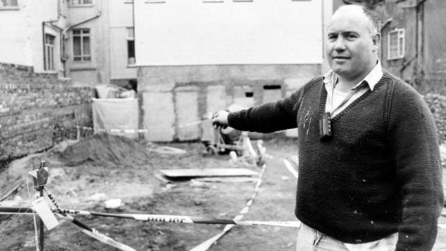 "Little Miss Nobody". The horrific act of a girl who was found buried in a carpet after 8 years