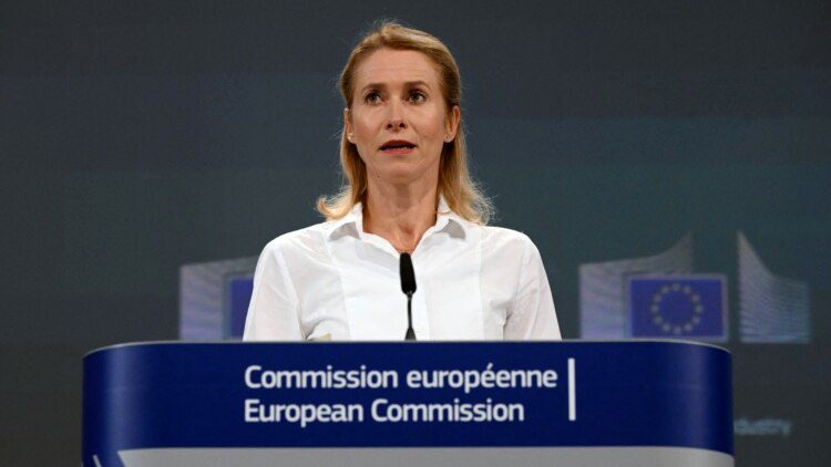 Руководители правительств Польши и Литвы договорились временно не открывать границу с Беларусью Руководители правительств Польши и Литвы договорились временно не открывать границу с Беларусью