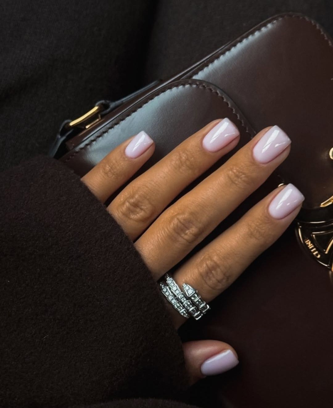 What manicure suits your zodiac sign: stylish and creative options