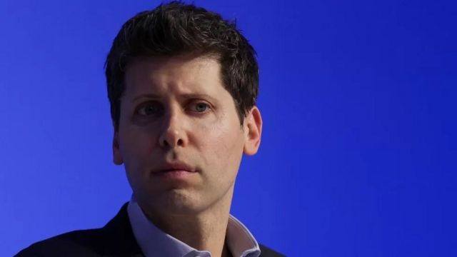 Семь Альтман. Почему Компания-творец чата GPT внезапно уволила босса, а затем вернула