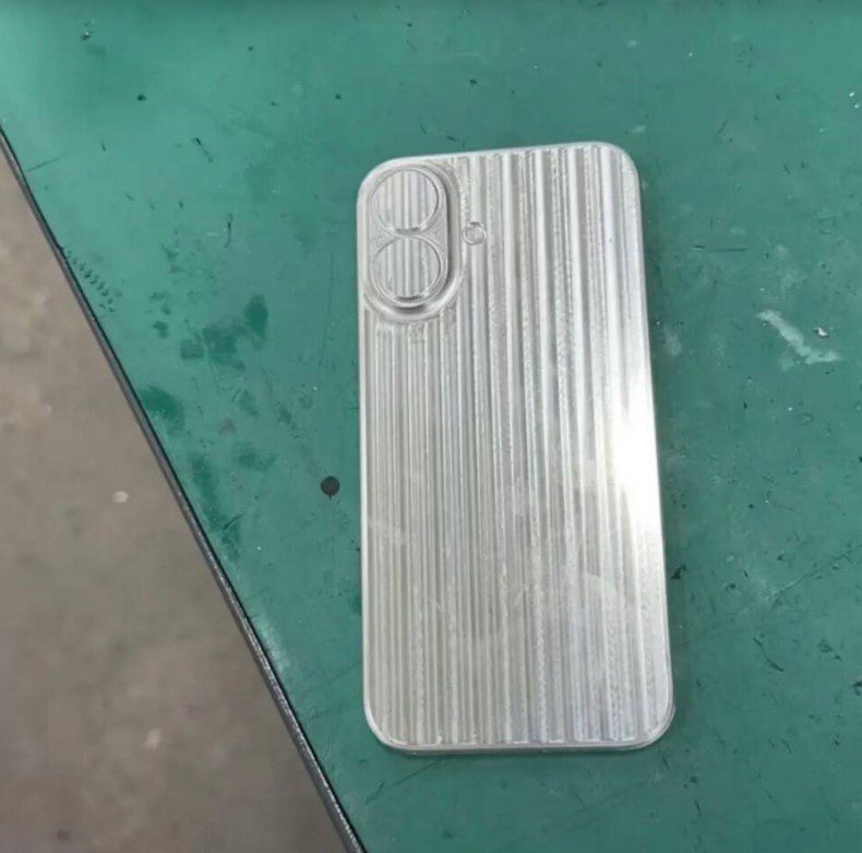Муляжи iPhone 16 впервые показали на фото