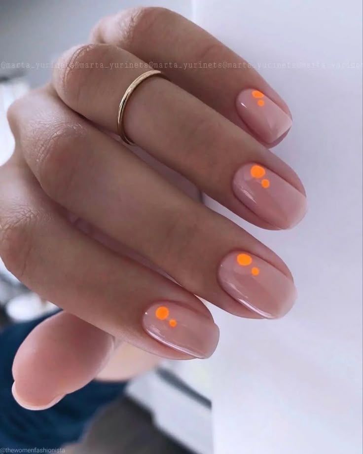Bright colours and summer motifs: ideas of stylish summer manicure
