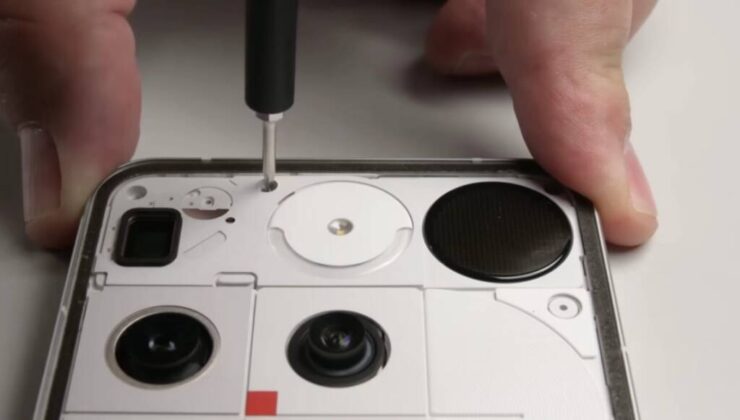 Nothing Phone (3) получил только 3 из 10 за ремонтопригодность от iFixit