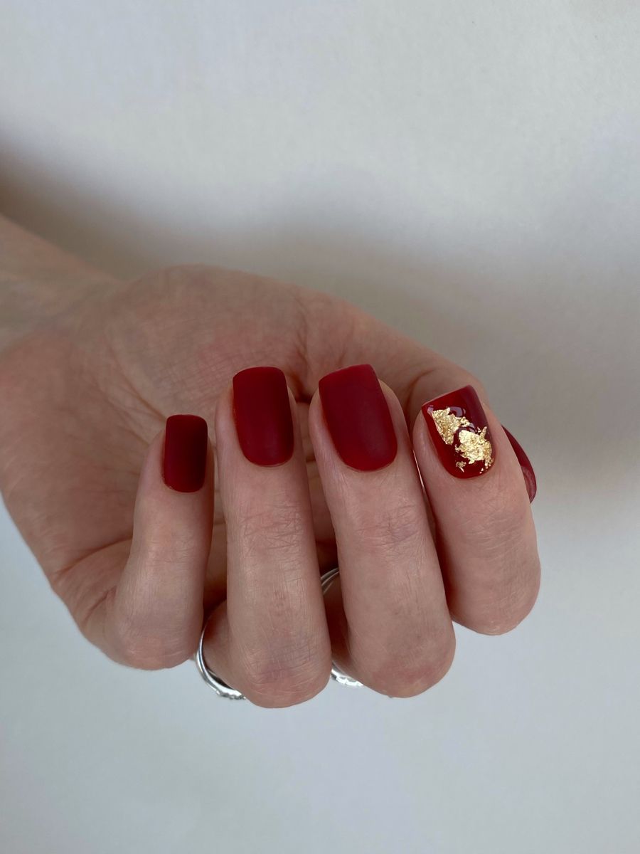 What manicure suits your zodiac sign: stylish and creative options