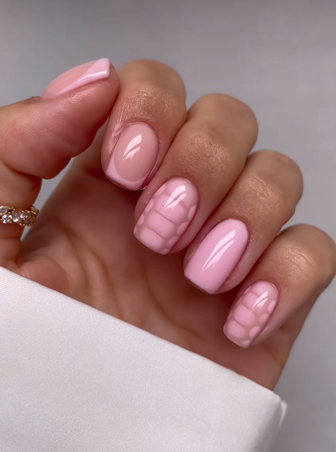 Manicure to attract good luck in the new year: interesting design options for 2026